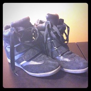 Report Wedge Sneakers